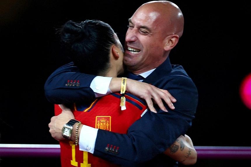 Spain excludes veteran players Irene Paredes and Jenni Hermoso, infamous for World Cup kiss incident