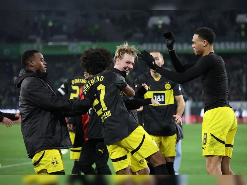 Borussia Dortmund Easily Moves Into Bundesliga Top Six